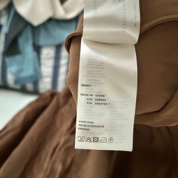 Arket Dress - Toffee - Picture 4 of 10